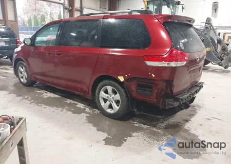 2011 Toyota Sienna Le V6 from USA, damaged, VIN 5TDKK3DC7BS104915